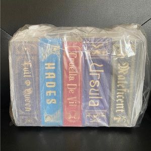 📦SOLD📦 Loungefly Villains Books